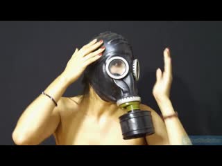 masked vlog russian gp-5 gas mask  “im back can you hear me through my mask “